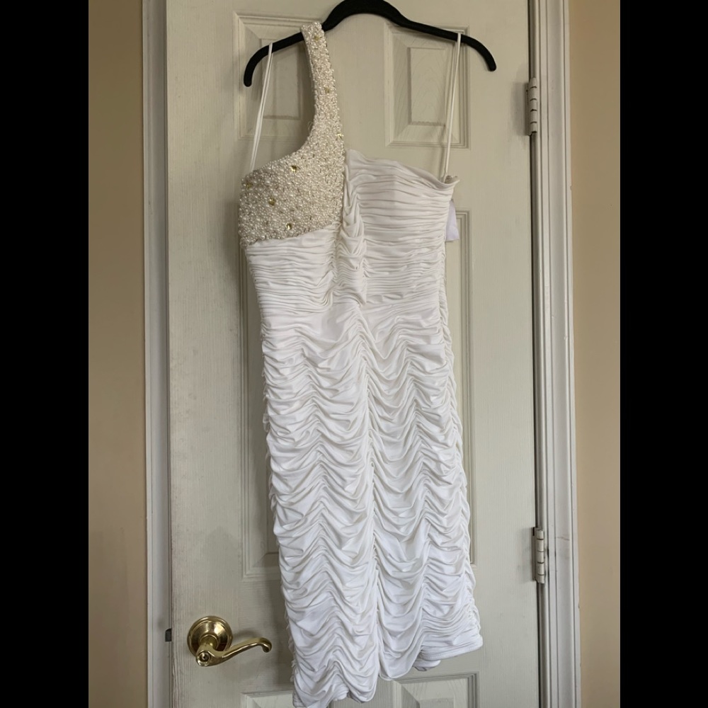 Alberto Makali one shoulder beaded white dress NWT great wedding dress!